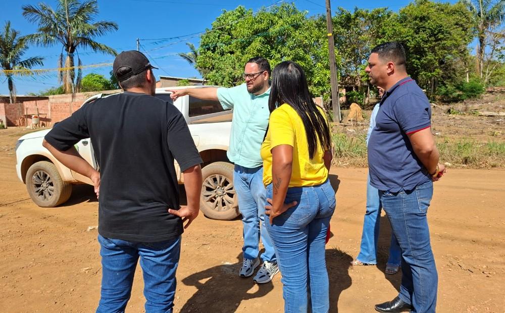 Após pedido de Pastor Evanildo, secretário visita bairro Porto Cristo para avaliar demandas de infraestrutura