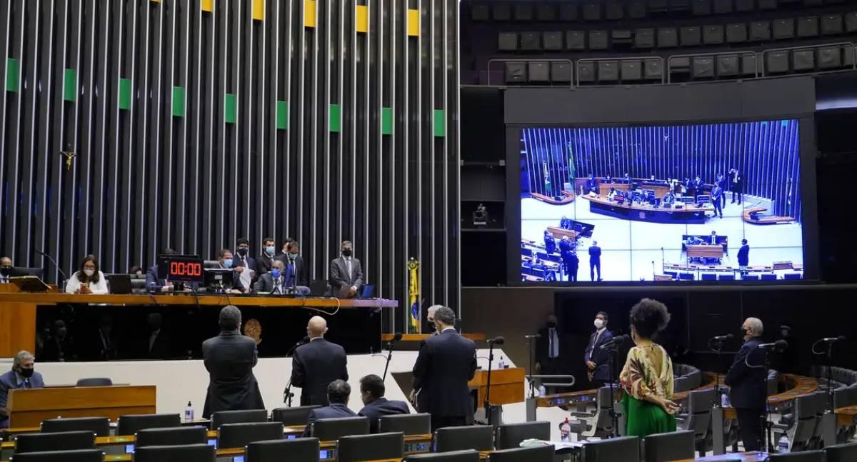 Dino exige explicações de partidos sobre emendas parlamentares
