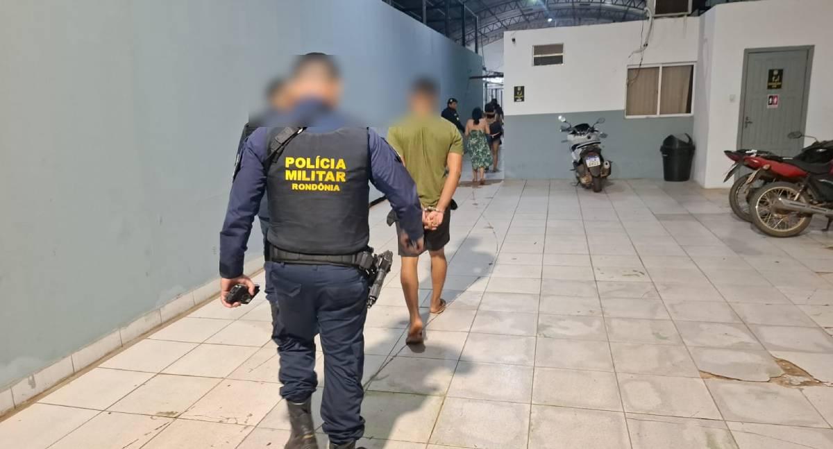 Discussão sobre guarda de criança e pensão termina em agressões e prisões na zona sul da capital