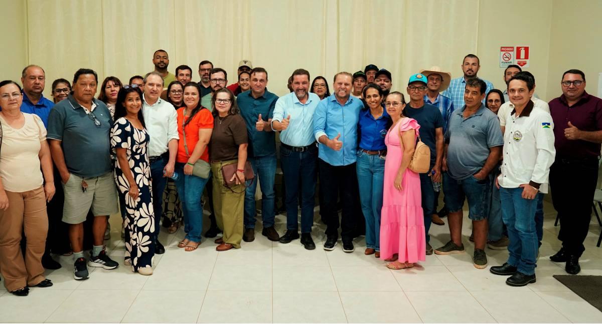 Hildon e Cirone assumem compromisso com a pavimentação da rodovia do Boi