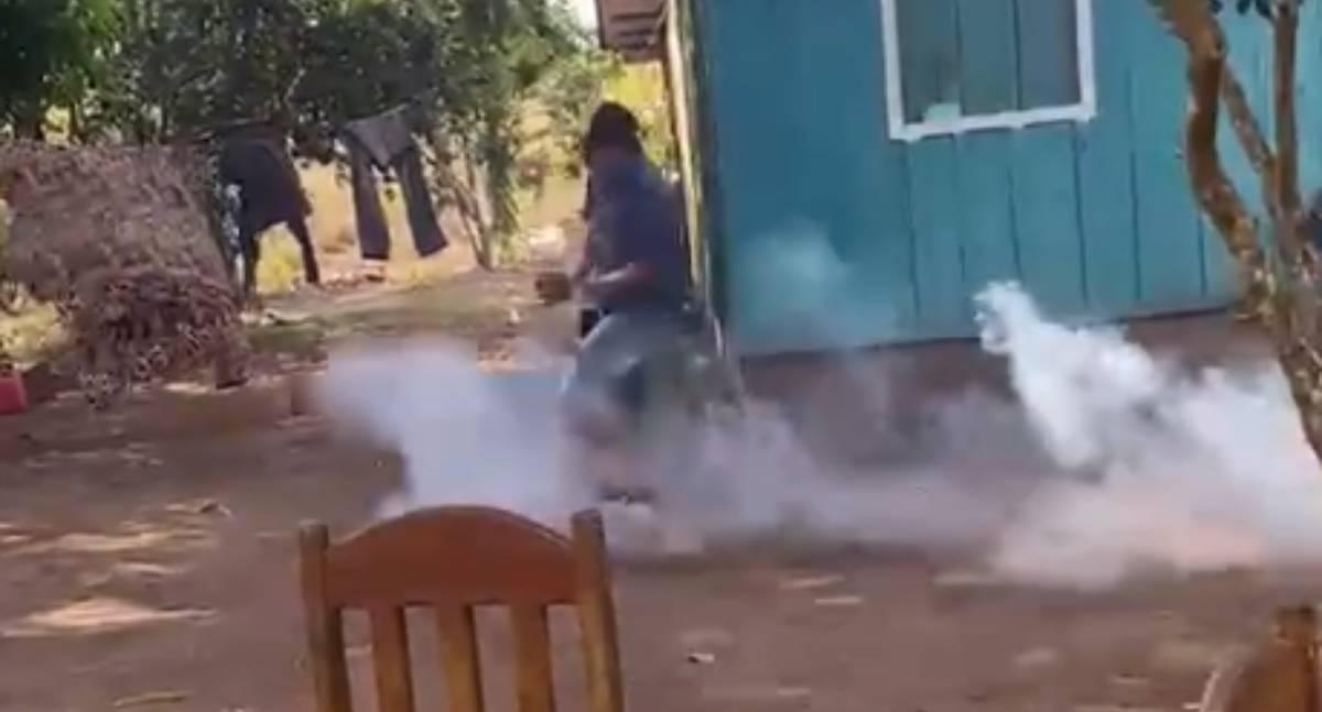 Homem tem parte do pé arrancado ao tentar apagar bombinha em Rondônia