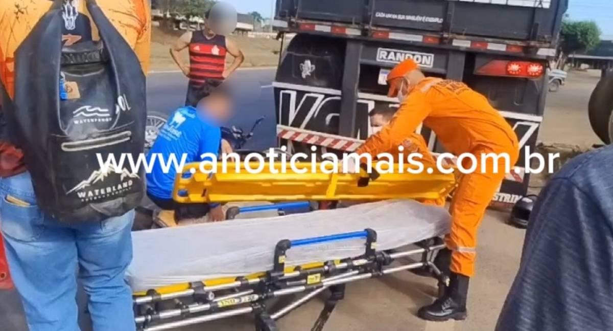 Motociclista fica ferido após colidir com carreta estacionada na avenida JK em RO