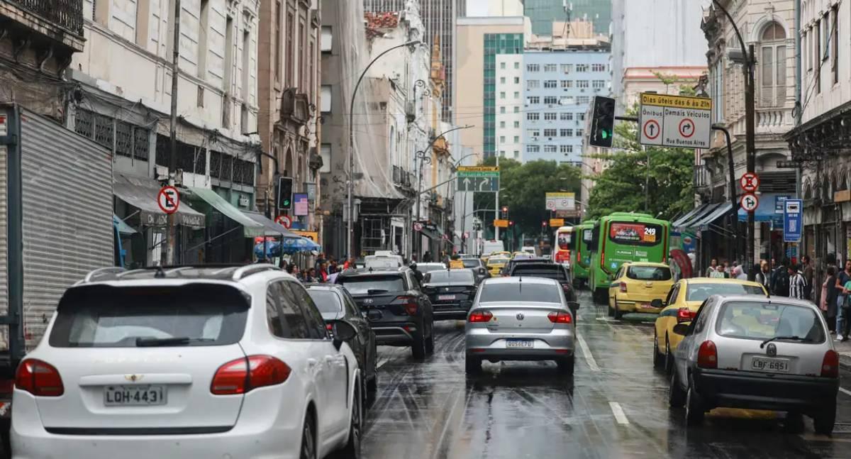 Motoristas devem avisar seguradoras antes de usar carros em campanha eleitoral