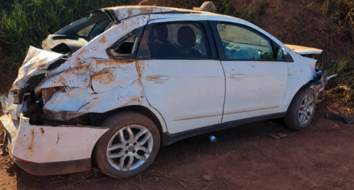 Mulher fica em estado grave após capotamento de veículo na Linha 180 em RO