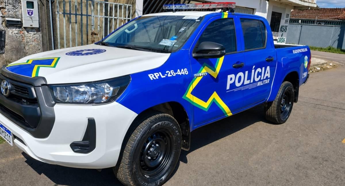 Paciente com histórico de convulsões ameaça equipe e danifica porta de hospital em RO