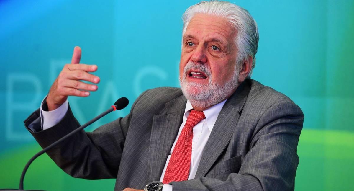 PF intima senador Jaques Wagner para depoimento em agosto