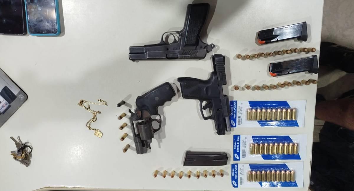 Polícia prende três suspeitos de homicídio e apreende armas em zona rural de RO