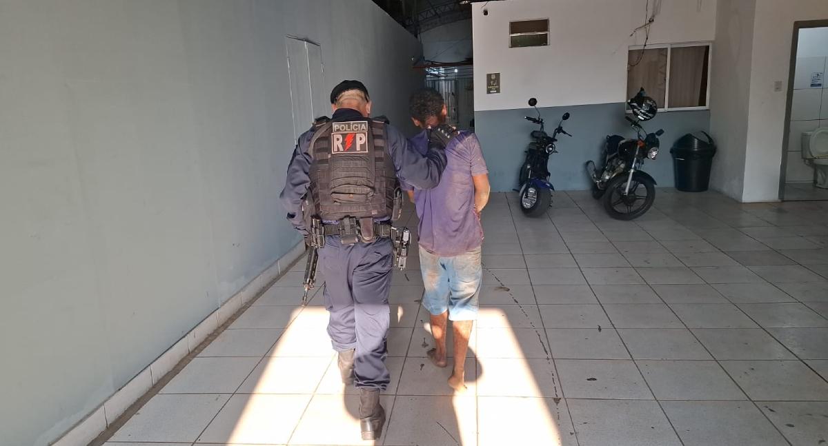 População detém homem suspeito de tentar furtar restaurante em Porto Velho