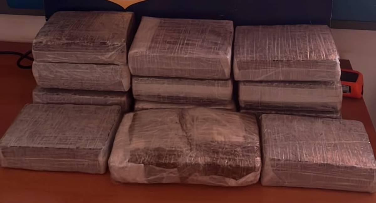 PRF em Rondônia apreende quase 13 kg de droga em Guajará-Mirim