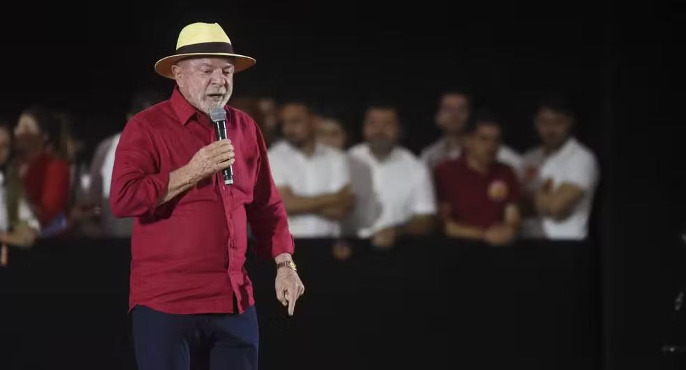 PT oficializa Lula candidato à Presidência pela oitava vez