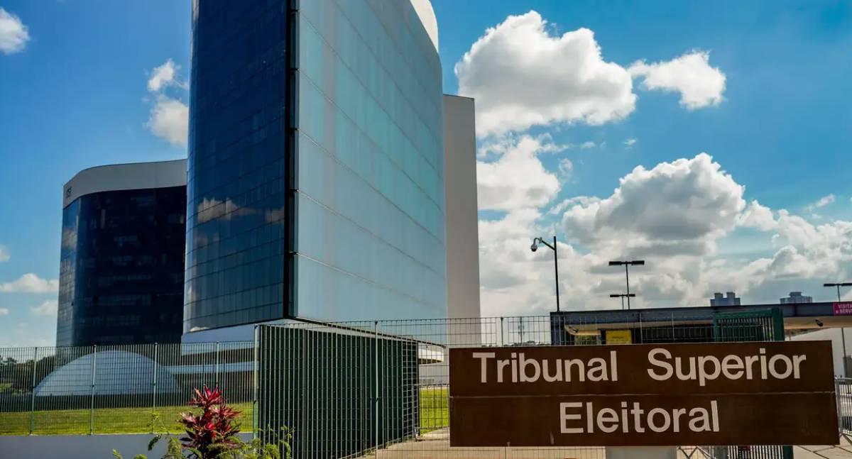 TSE apresenta sistema de votação e segurança a mais de 100 diplomatas em Brasília