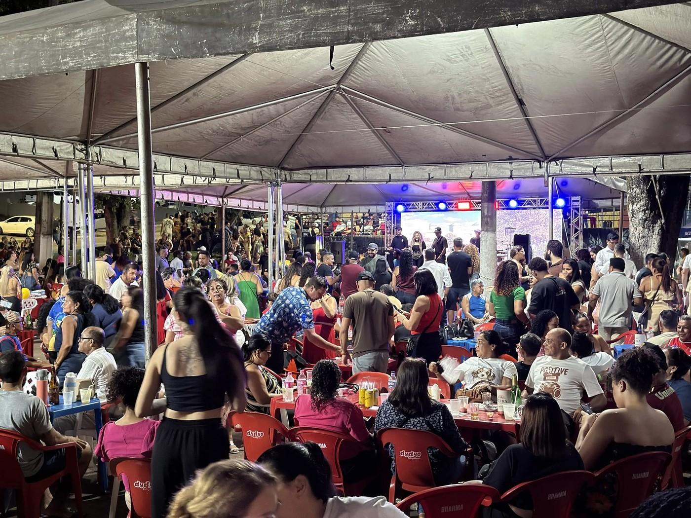 Resenha dos Servidores reúne música, sorteios e homenagens no Mercado Cultural