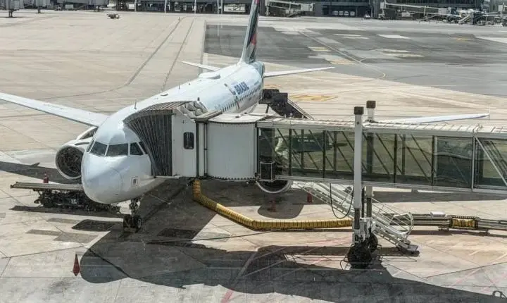 Câmara aprova projeto que regulamenta programas de fidelidade e uso de milhas aéreas