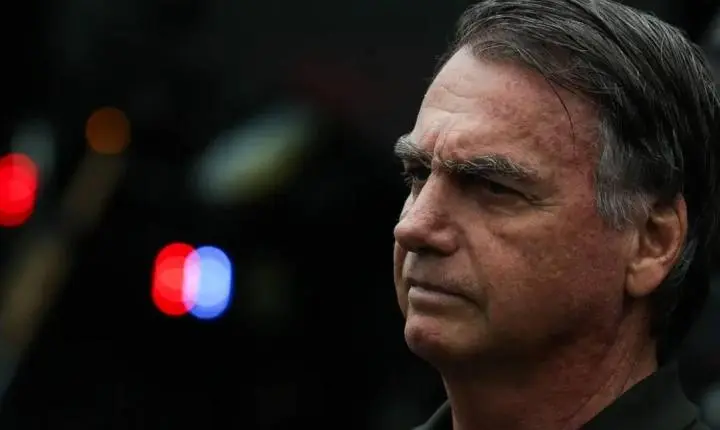 Defesa de Jair Bolsonaro pede autorização ao STF para consulta odontológica