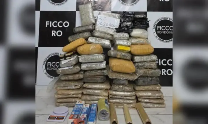FICCO encontra 57 kg de drogas escondidos no forro de obra