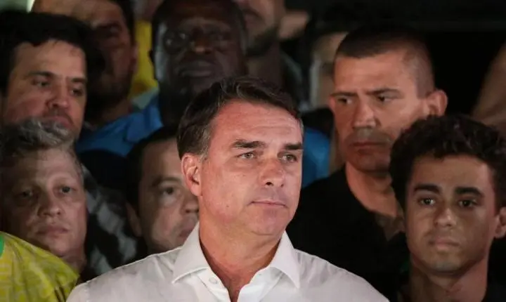 Flávio Bolsonaro chega aos Estados Unidos