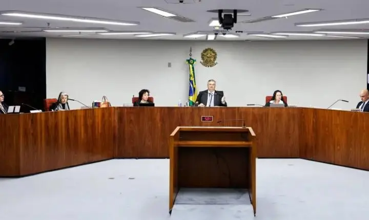 Ministros do STF defendem rediscussão sobre exigência de diploma de jornalismo