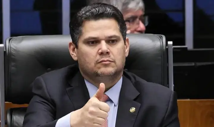 PEC do fim da escala 6×1 avança no Senado após diálogo com Lula