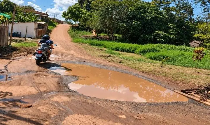 Vereador Dr. Macário solicita operação tapa-buracos na Rua Anunciação, no bairro Nacional, em Porto Velho